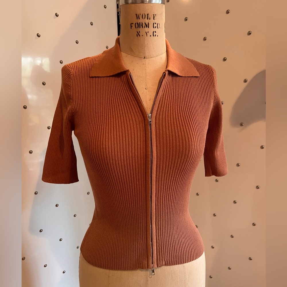 NWT Bardot knit top with dual zipper detail